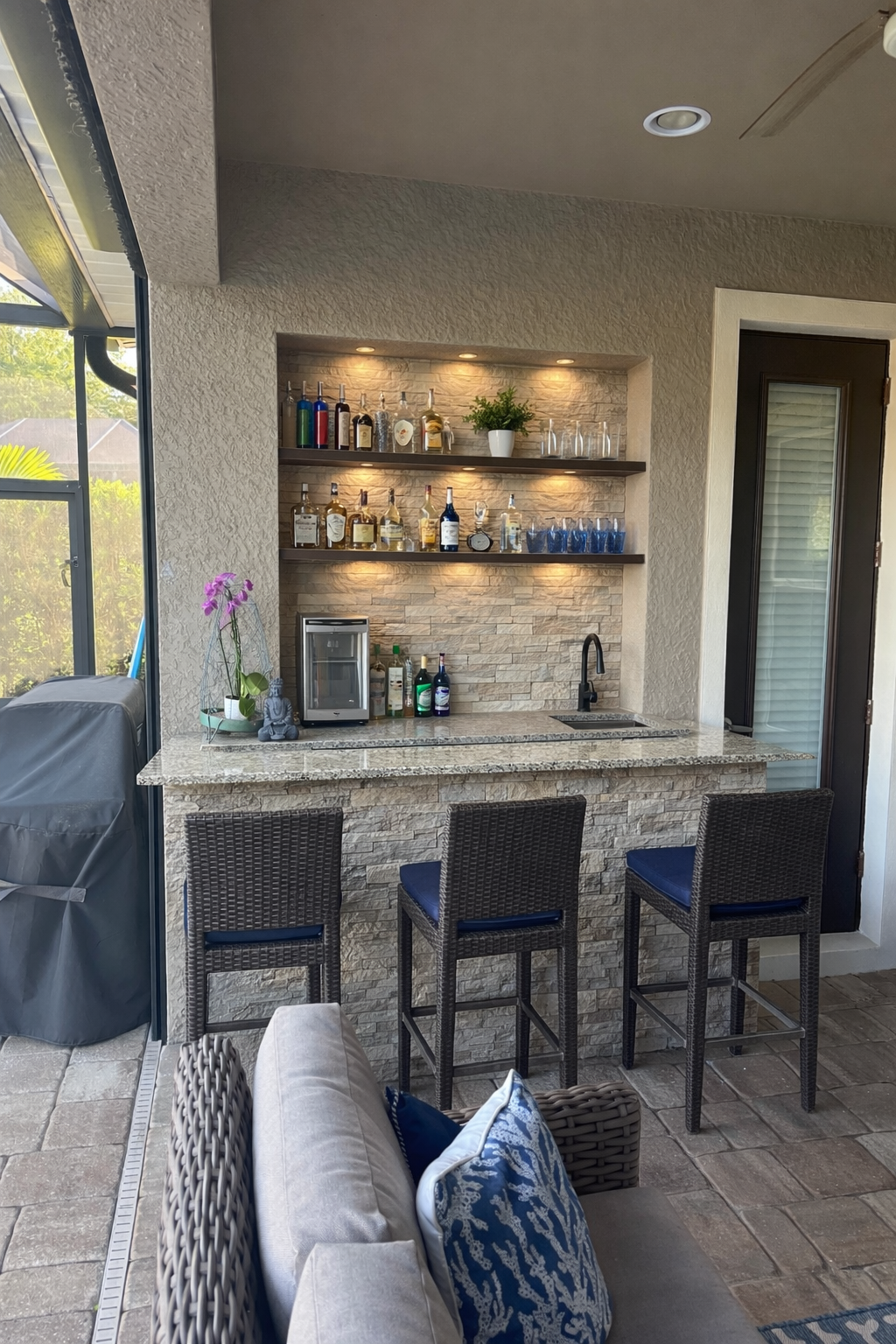 Outdoor Kitchen